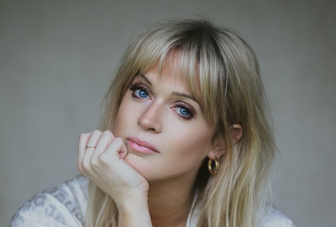 Rugbeian Dolly Alderton to Adapt Pride and Prejudice for Netflix